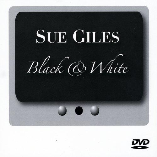 BLACK & WHITE (LIVE STUDIO PERFORMANCE DVD)